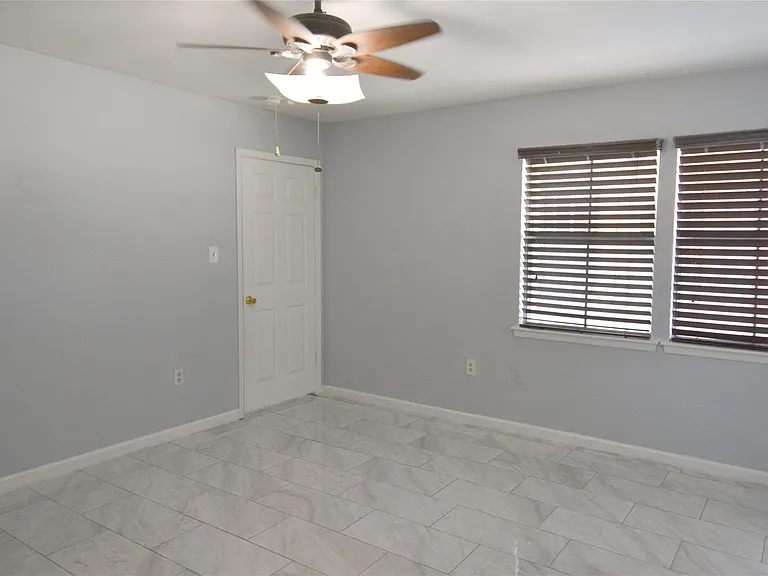 6707 Las Brisas Dr — Photo 18