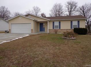 1010 Sleepy Hollow Dr, Troy, MO 63379