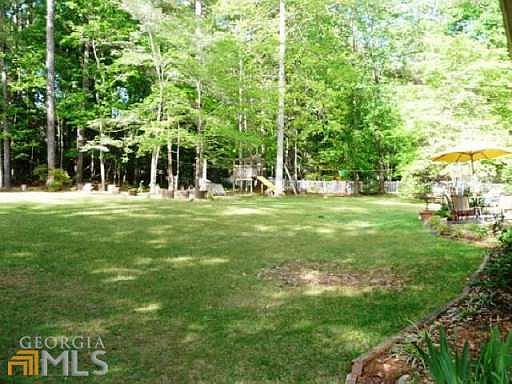 3rd image of 170 Joana Dr