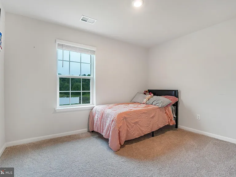 115 Bell Tower Ln — Photo 40