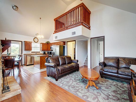 4th image of 21718 Heather Dr