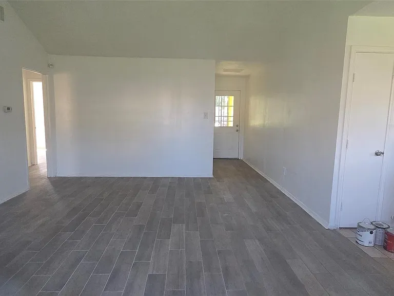 12623 Chiswick Rd — Photo 8