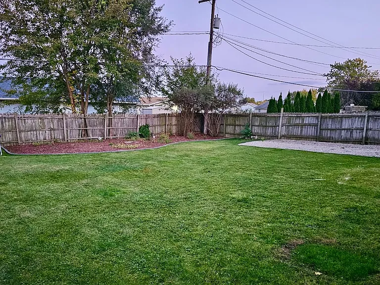 561 Eastwood Dr — Photo 25