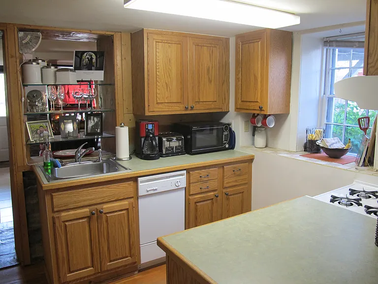 kitchen: sink, dishwasher, microwave