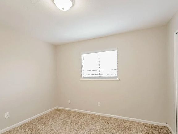 5th image of 15431 Camino Del Sol Dr
