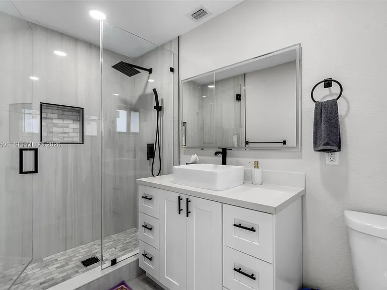 3609 SW 23rd St — Photo 21