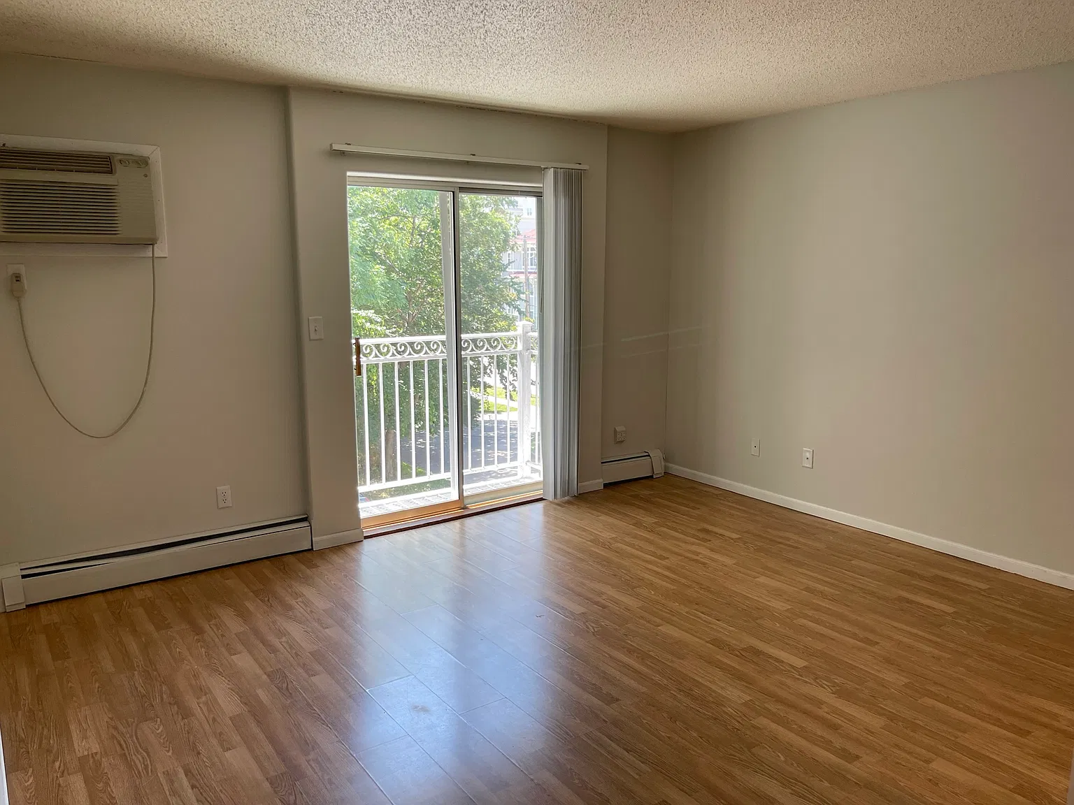 500 S Linn St — Photo 3