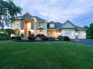 1806 Trellis Cir, Webster, NY 14580