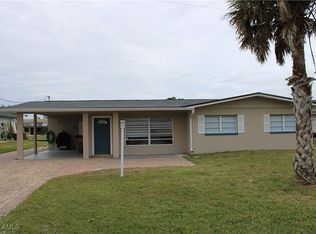 5229 Versailles Ct, Cape Coral, FL 33904