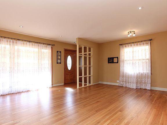 4th image of 7804 W Fullerton Ave