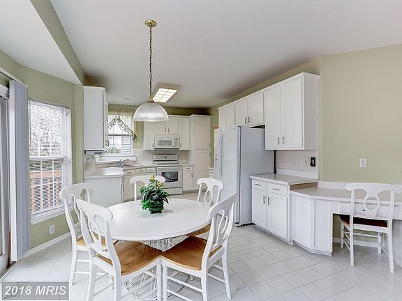 4th image of 13317 Queenstown Ln