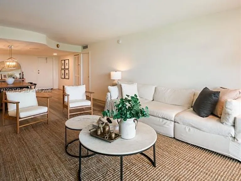 210 Sea View Dr #501 — Photo 4