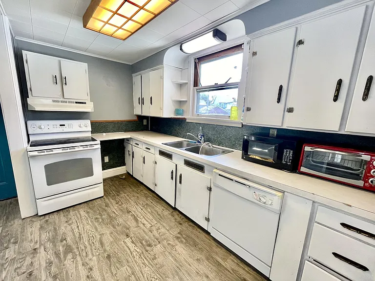56 New St #56 — Photo 8