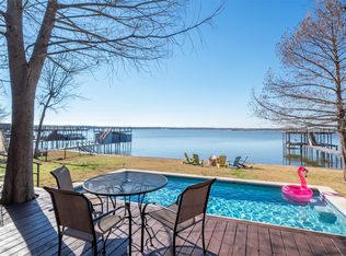 176 Ocean Dr, Gun Barrel City, TX 75156