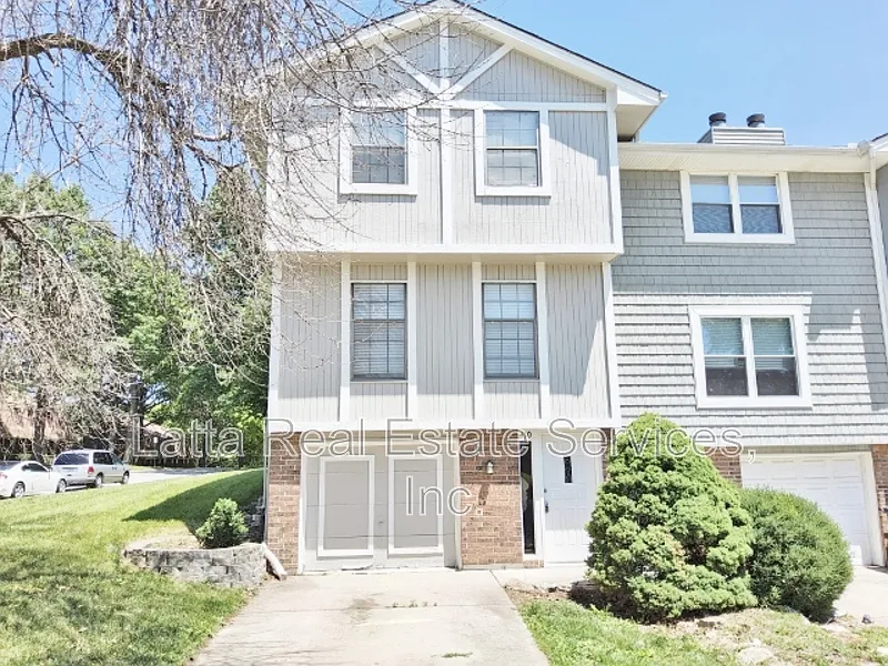 410 NW 3rd St