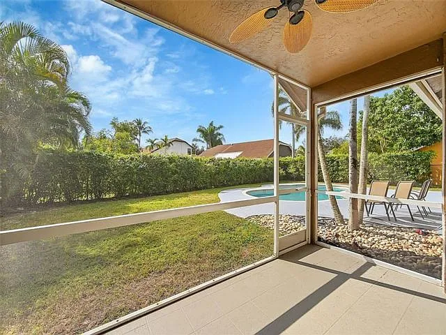 4414 NW 52nd St — Photo 12