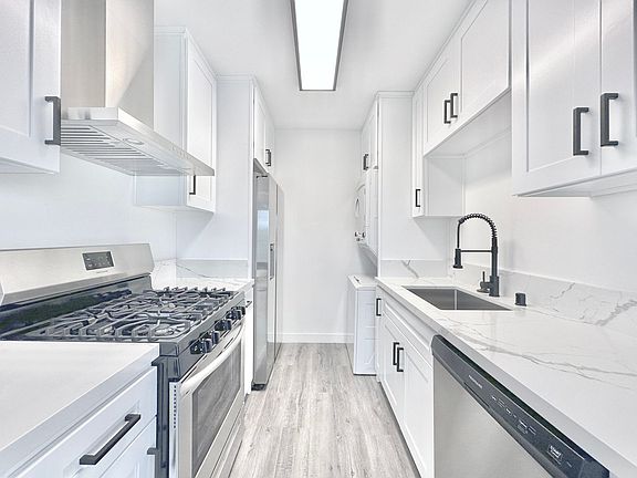 2nd image of 10745 La Grange Ave APT 7