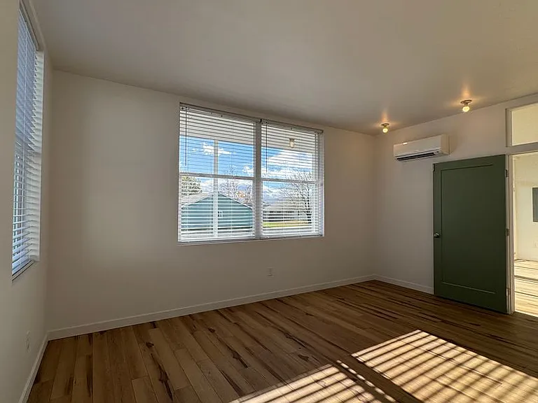 404 E Windsor Ct #1 — Photo 9