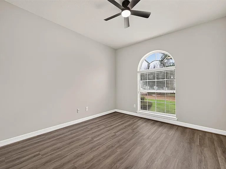 14303 Reissen Ln — Photo 17