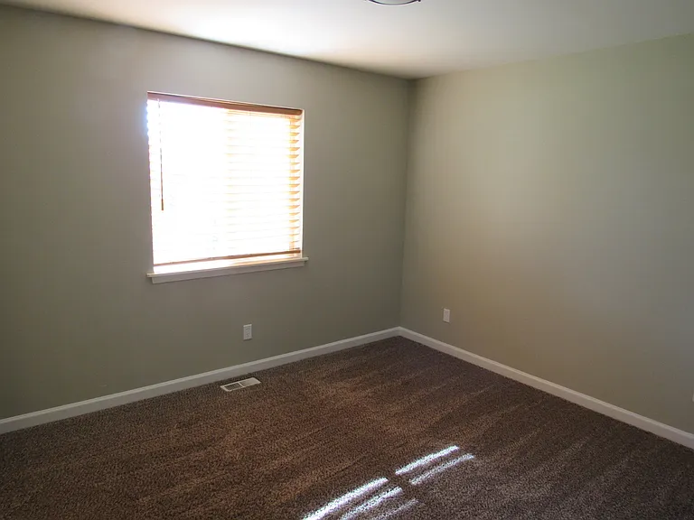 309 W 22nd Ave — Photo 12