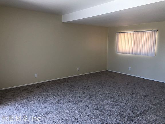 4th image of 860 W 165th Pl APT 202