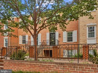 3275 Sutton Pl NW APT B, Washington, DC 20016