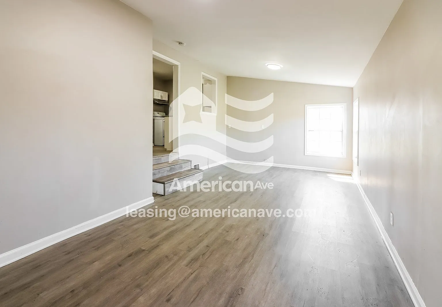 3 bed, 1.0 bath, 1268 sqft, $1,692 — Photo 2