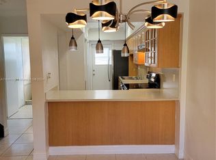 4007 Coral Springs Dr #14, Pompano Beach, FL 33065