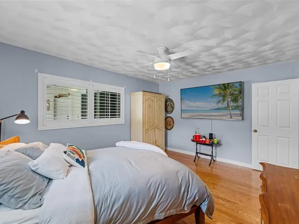 1402 S Riverside Dr, New Smyrna Beach, FL 32168