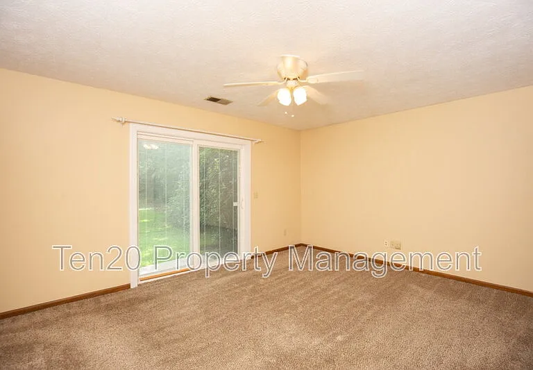 1430 Lokey Dr — Photo 15