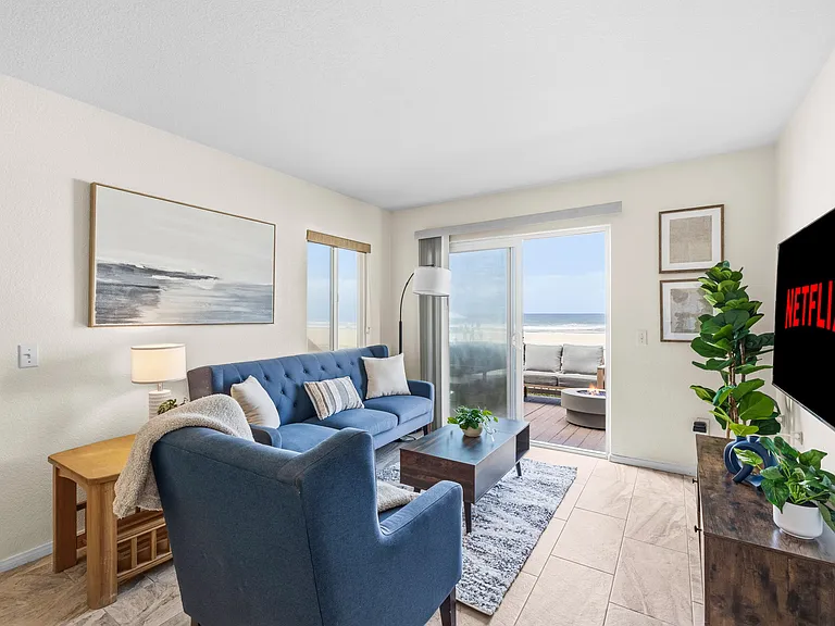 3255 Ocean Front Walk — Photo 8