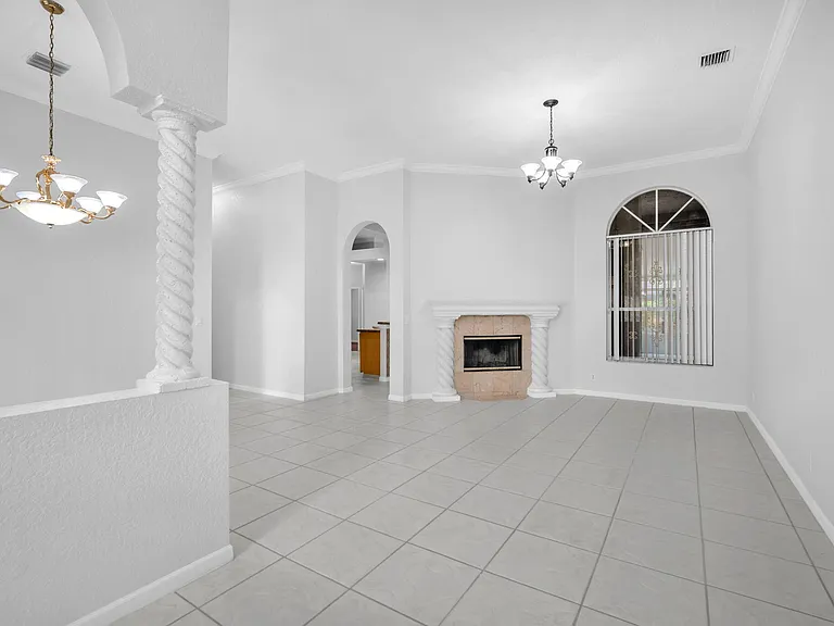 4100 Temple St — Photo 12