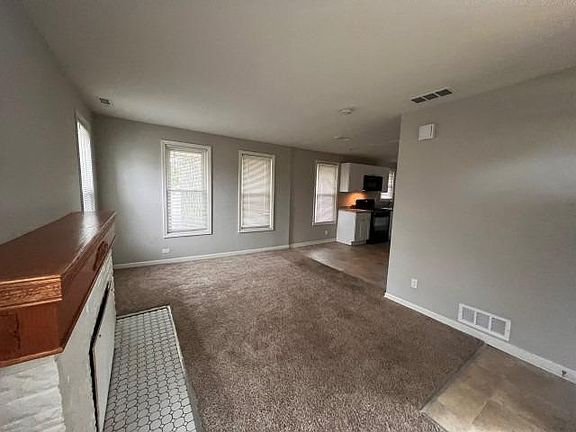 3rd image of 8704 W 132nd Pl