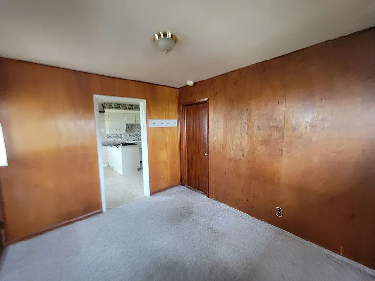 425 Beverly Hills St — Photo 8