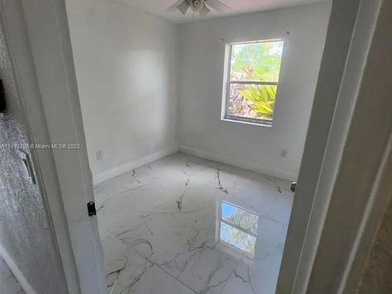 1420 N 70th Ave #1420 — Photo 5