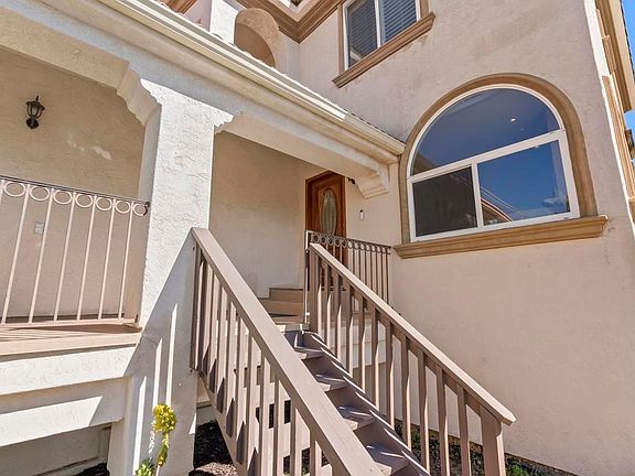4th image of 1621 Portola Ave