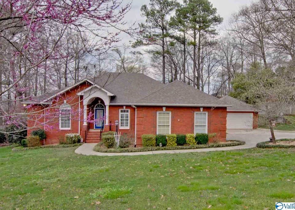 1st image of 107 Antebellum Dr