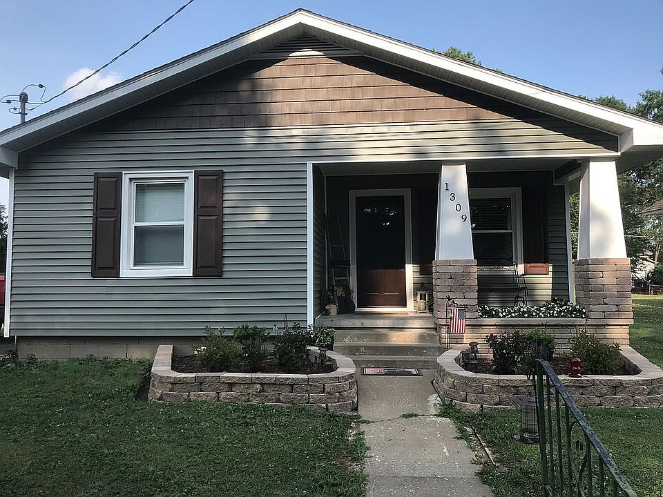 1st image of 1309 Barham Ave