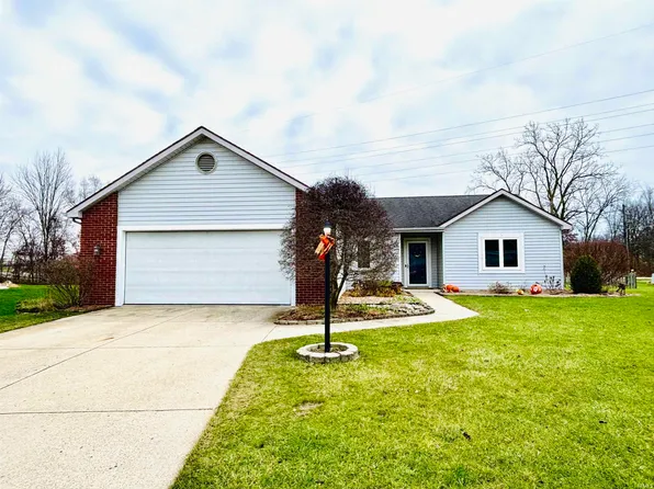 9002 Wallen Ln, Fort Wayne, IN 46825