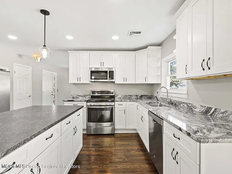 218 Fort De France Ave — Photo 8