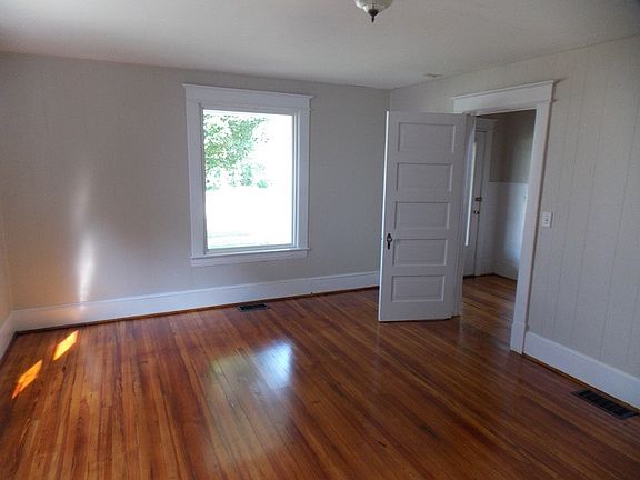 5th image of 800 S Colorado St