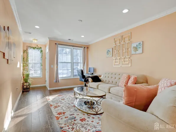 7 Osprey Dr, Old Bridge, NJ 08857