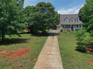 227 Hallmark Cir, Easley, SC 29640