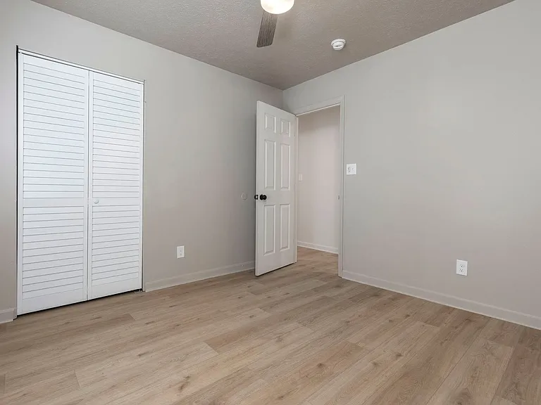 1238 S Preston St — Photo 12
