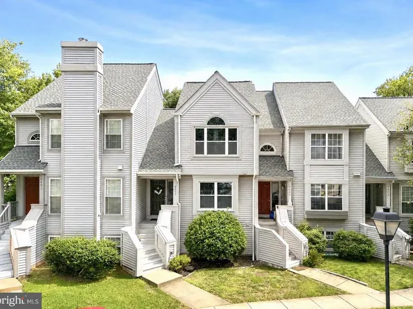 6003 Creekstone Ln, Centreville, VA 20120