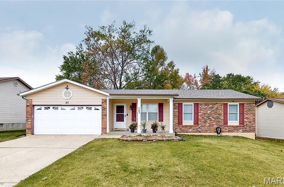 1st image of 27 Sunny Hill Blvd