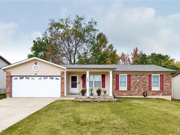 27 Sunny Hill Blvd, Saint Peters, MO 63376