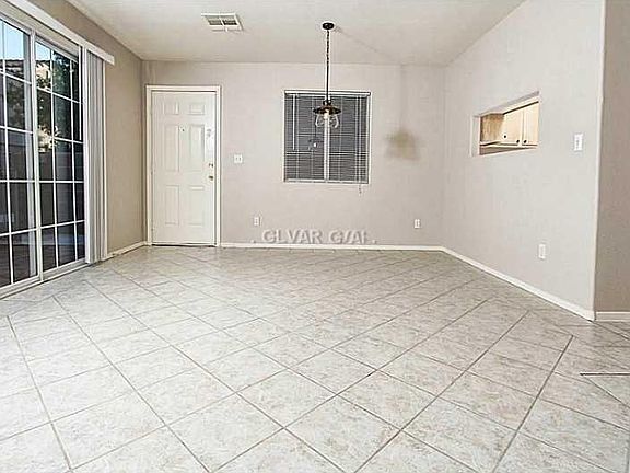 4th image of 5578 Stomping Boots Ave