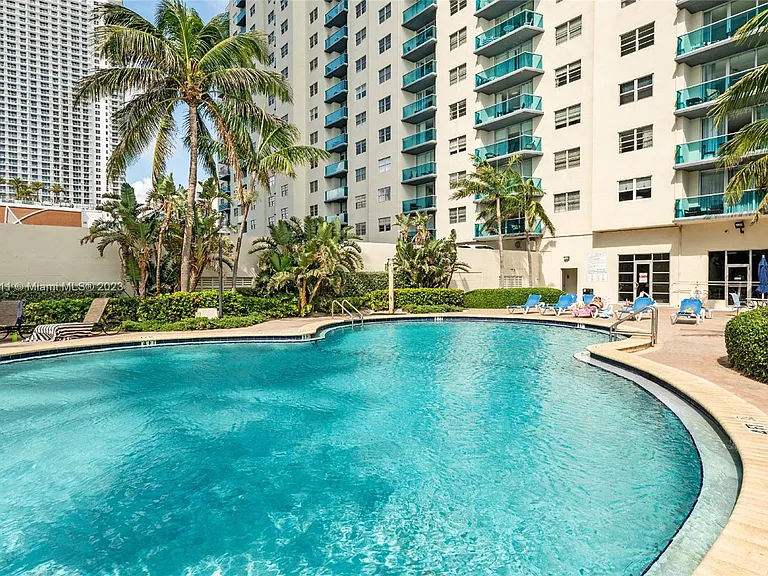 4001 S Ocean Dr #2 — Photo 32