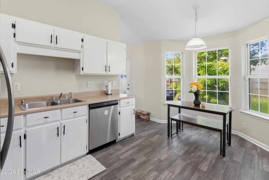 217 S Lake Forest Dr, Kingsland, GA - View 6